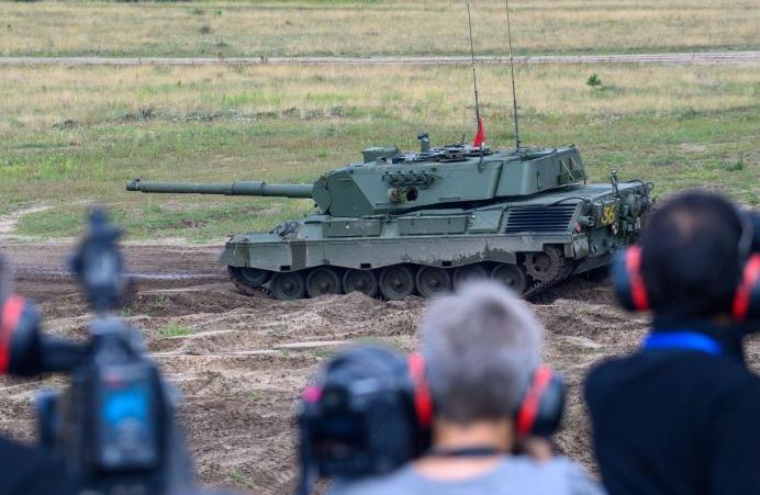 丹麦借调博物馆“豹”-1坦克训练乌军