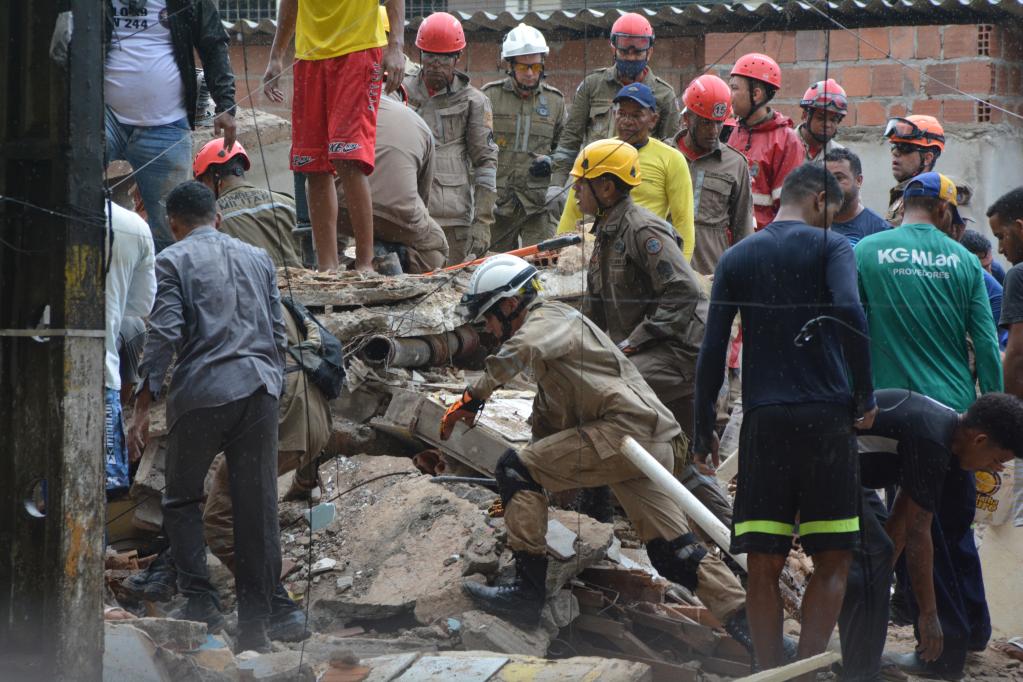 巴西楼房倒塌事故遇难者升至14人