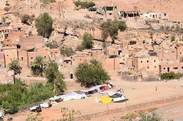 摩洛哥：震中附近村庄的灾民安置点